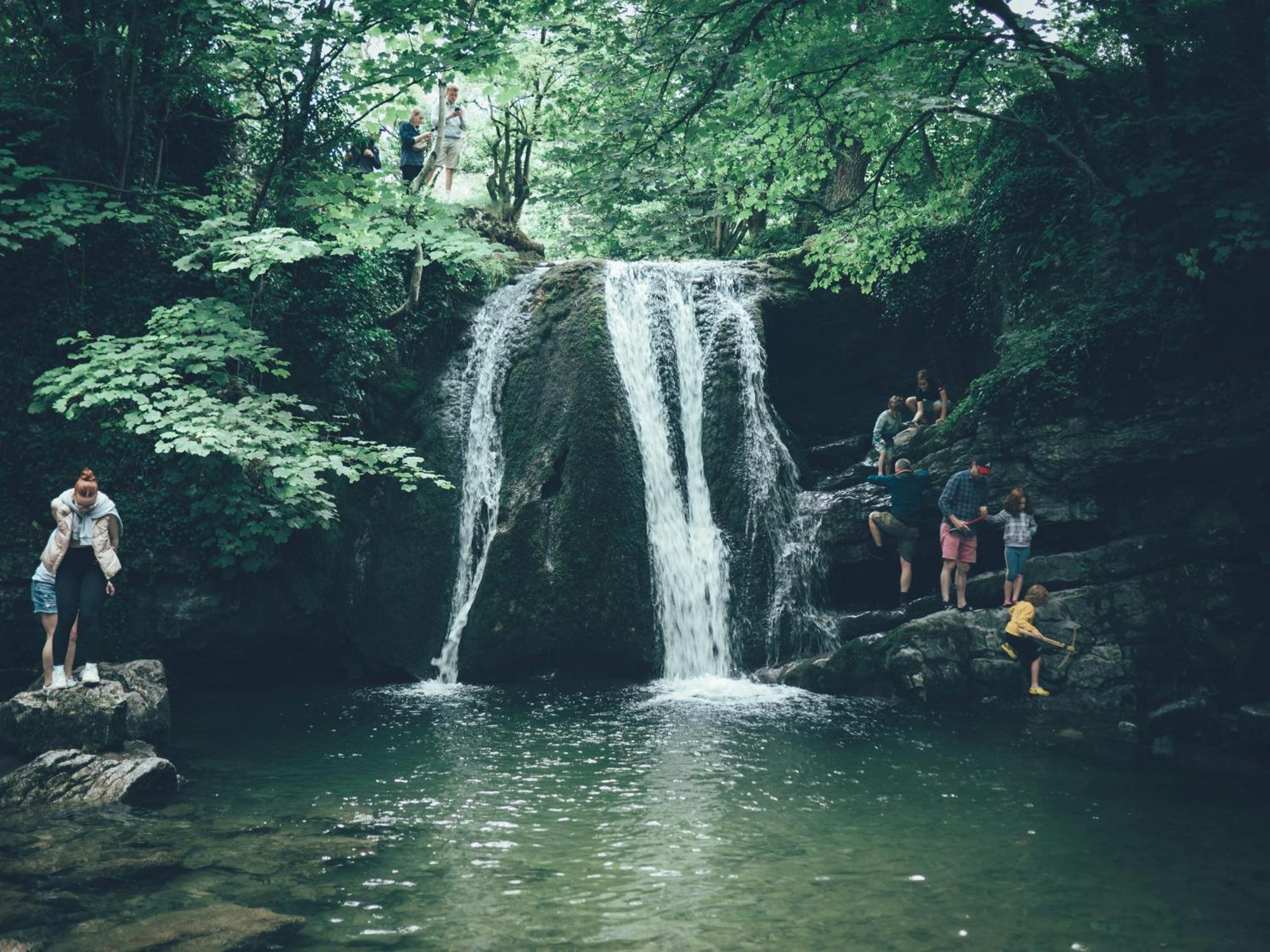Central Malham Wellbeing Escape Hot Tub & Studio Екстериор снимка