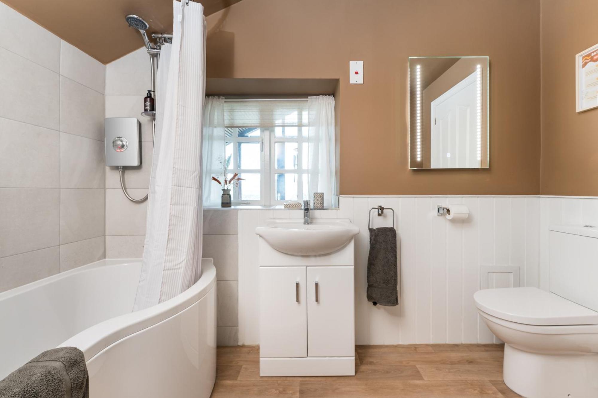 Central Malham Wellbeing Escape Hot Tub & Studio Екстериор снимка